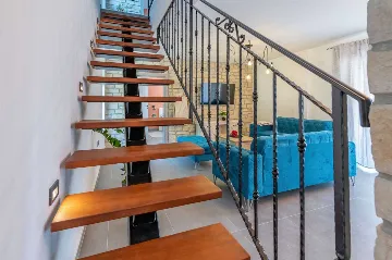 4-Bedroom Villa in Labin for 8 Guests