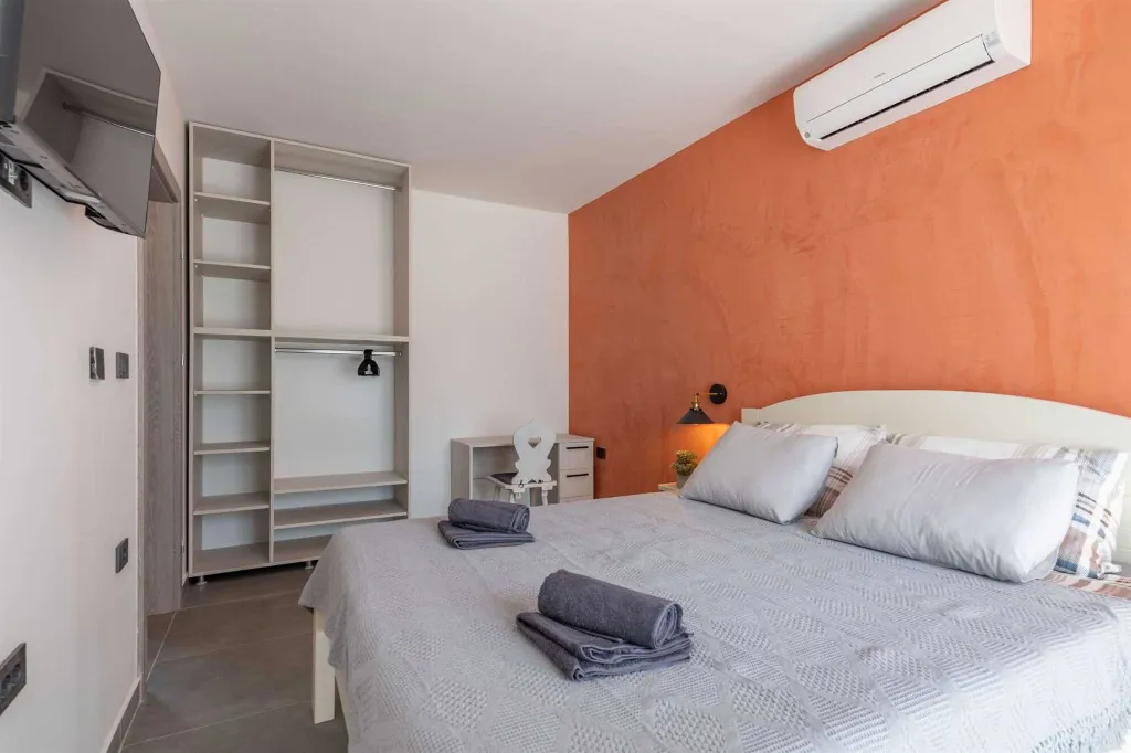 4-Bedroom Villa in Labin for 8 Guests