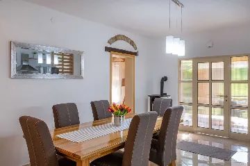 Villa with Private Pool and Garden in Pićan