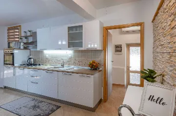 Villa with Private Pool and Garden in Pićan