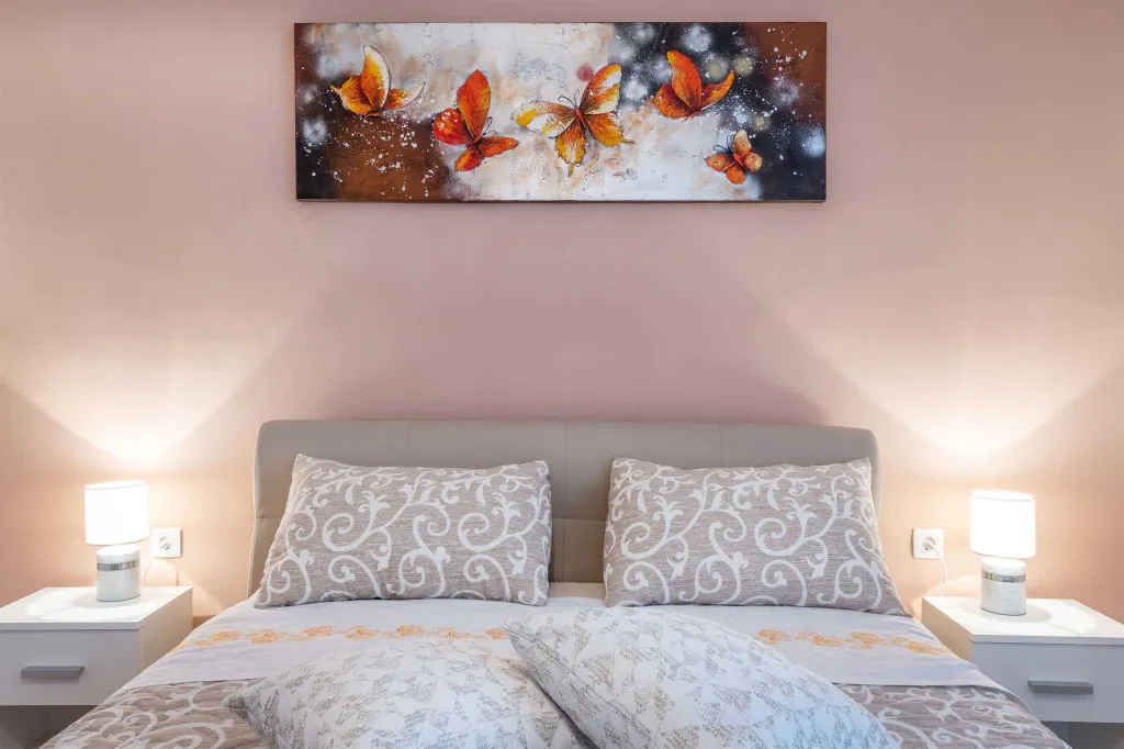 Villa with Private Pool and Garden in Pićan