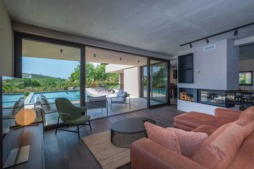 Banjole Villa with Pool for 10 Guests