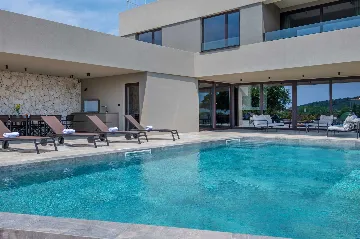 Banjole Villa with Pool for 10 Guests