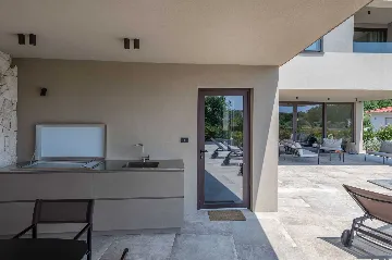 Banjole Villa with Pool for 10 Guests