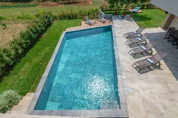 Banjole Villa with Pool for 10 Guests