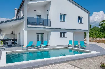 Villa in Svetvinčenat with Private Pool (8 Guests)