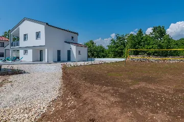 Villa in Svetvinčenat with Private Pool (8 Guests)