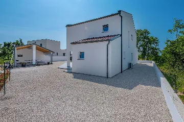 Villa in Svetvinčenat with Private Pool (8 Guests)