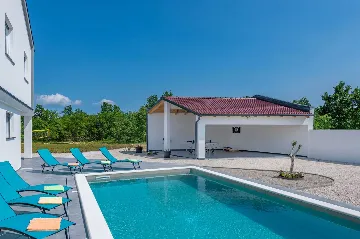 Villa in Svetvinčenat with Private Pool (8 Guests)