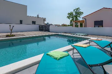 Villa in Svetvinčenat with Private Pool (8 Guests)