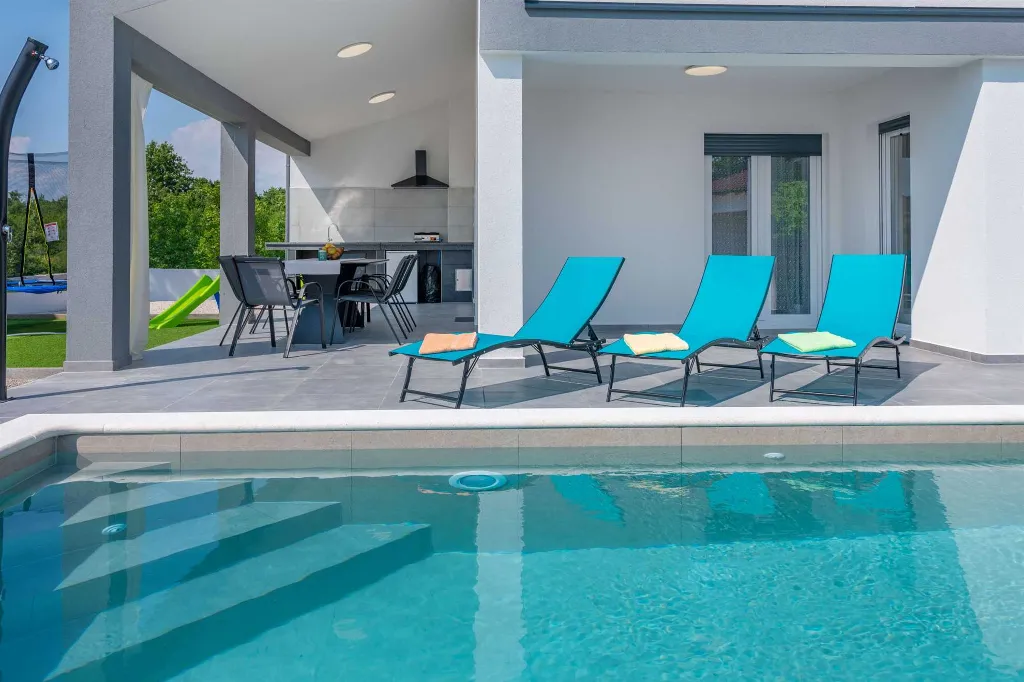 Villa in Svetvinčenat with Private Pool (8 Guests)