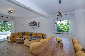 Villa in Svetvinčenat with Private Pool (8 Guests)