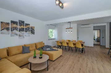 Villa in Svetvinčenat with Private Pool (8 Guests)