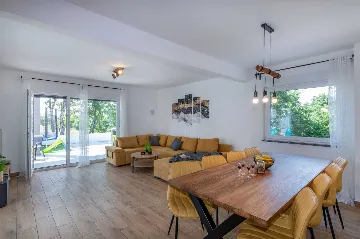 Villa in Svetvinčenat with Private Pool (8 Guests)