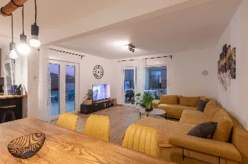 Villa in Svetvinčenat with Private Pool (8 Guests)