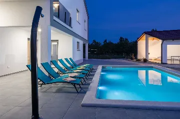 Villa in Svetvinčenat with Private Pool (8 Guests)