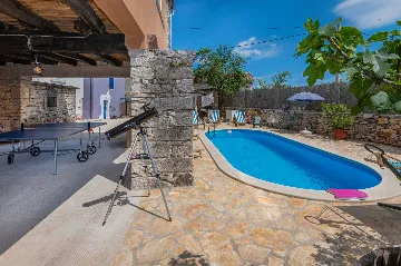 3-Bedroom House in Pazin with Heated Pool