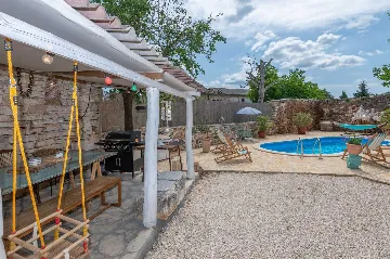 3-Bedroom House in Pazin with Heated Pool