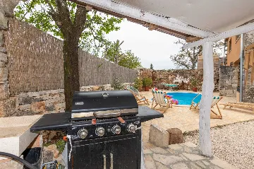 3-Bedroom House in Pazin with Heated Pool