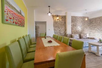 6-Bedroom Villa in Potpićan for 12 Guests