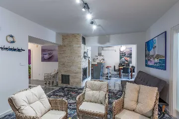 Ground-Floor Apartment in Vinkuran for 3 Guests