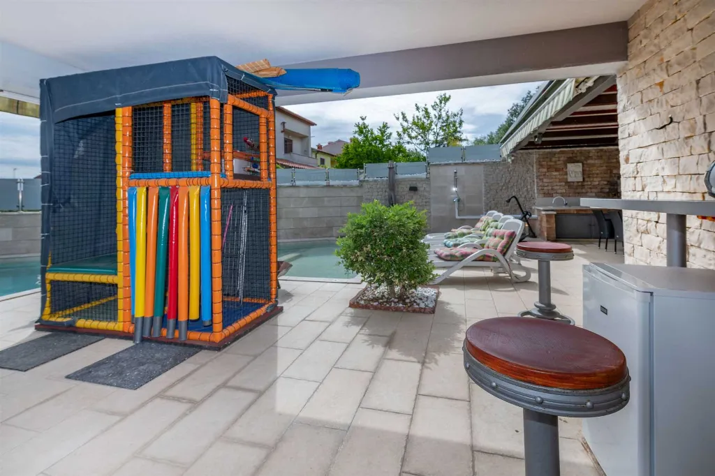 Ground-Floor Apartment in Vinkuran for 3 Guests