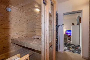 Ground-Floor Apartment in Vinkuran for 3 Guests