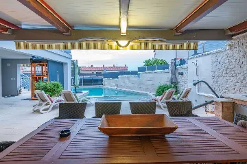 Ground-Floor Apartment in Vinkuran for 3 Guests