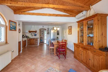 3-Bedroom Villa with Private Heated Pool in Pula