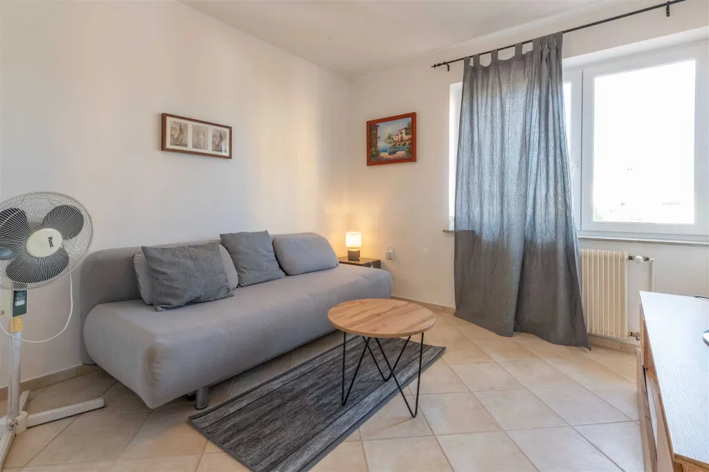 3-Bedroom Villa with Private Heated Pool in Pula