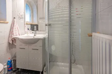 3-Bedroom Villa with Private Heated Pool in Pula