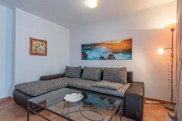 3-Bedroom Villa with Private Heated Pool in Pula