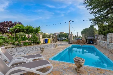 3-Bedroom Villa with Private Heated Pool in Pula