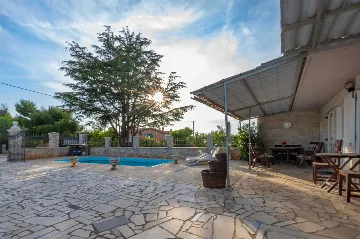 3-Bedroom Villa with Private Heated Pool in Pula