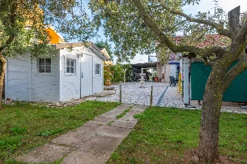 3-Bedroom Villa with Private Heated Pool in Pula