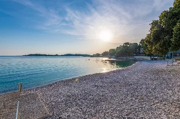 3-Bedroom Villa with Private Heated Pool in Pula