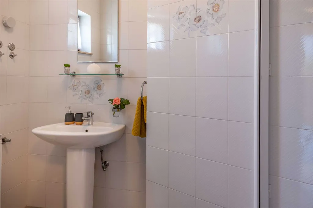 Nedešćina Villa for Up to 8 Guests with Private Pool