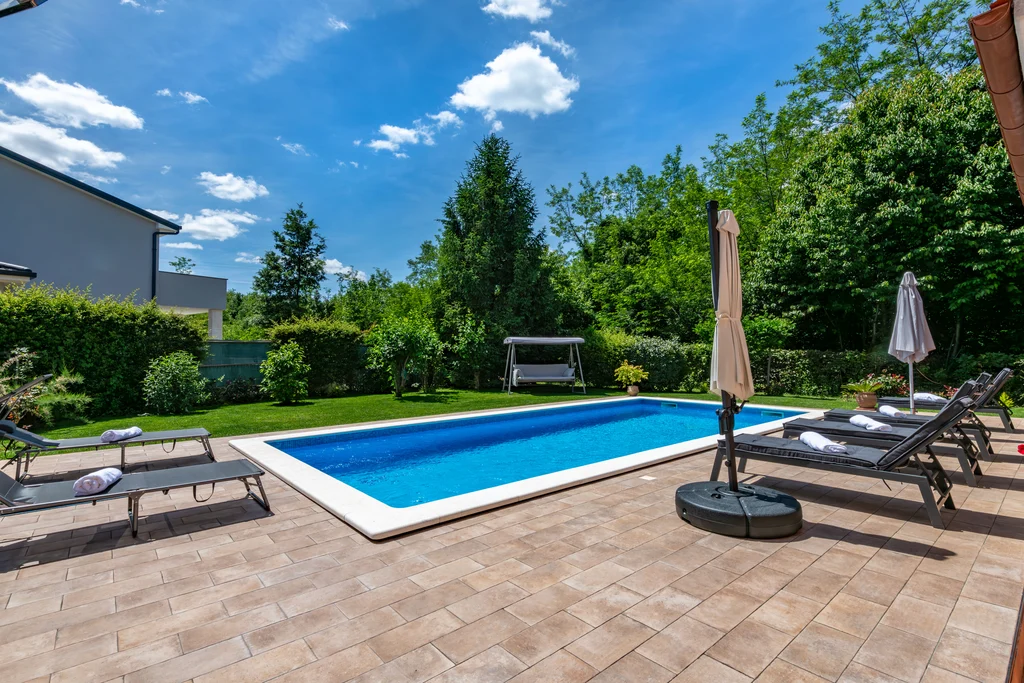 Nedešćina Villa for Up to 8 Guests with Private Pool