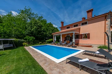 Nedešćina Villa for Up to 8 Guests with Private Pool