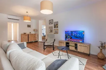 Ground-Floor House with Pool in Labin