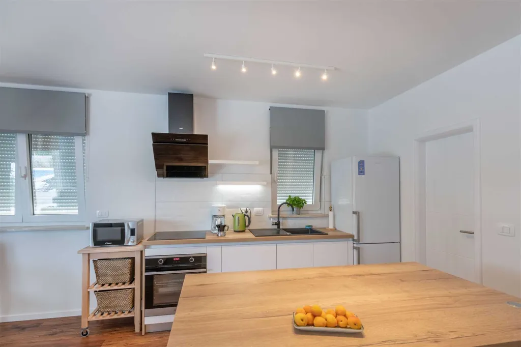 Ground-Floor House with Pool in Labin