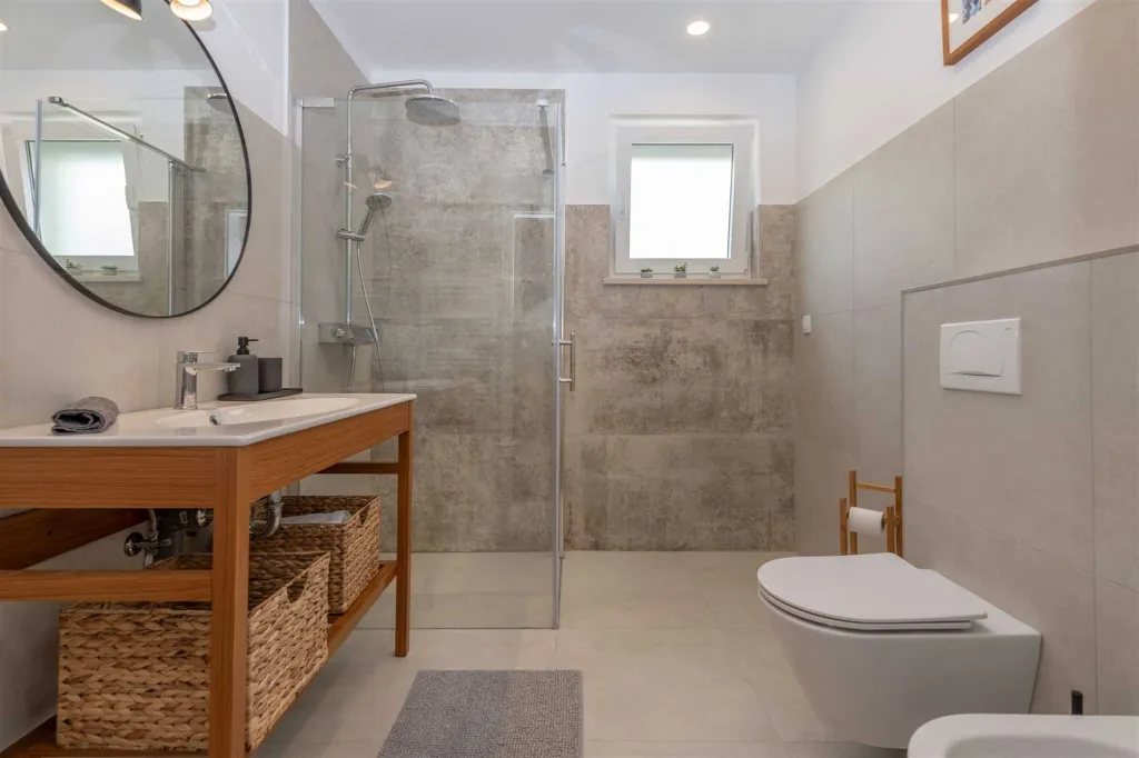 Ground-Floor House with Pool in Labin