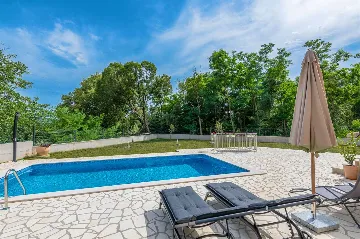 Ground-Floor House with Pool in Labin