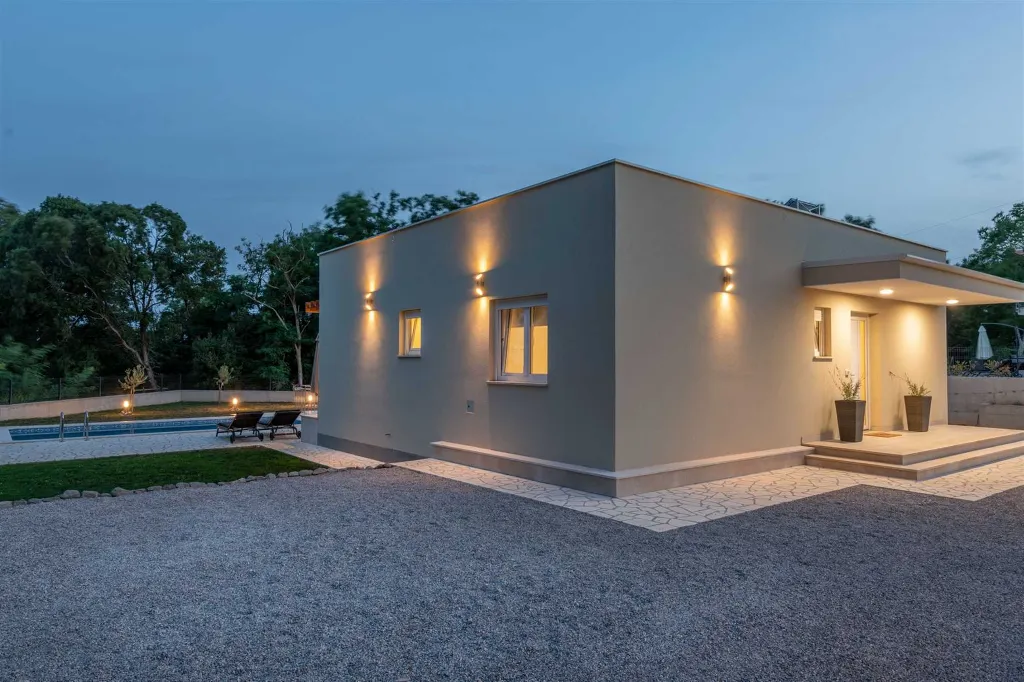 Ground-Floor House with Pool in Labin