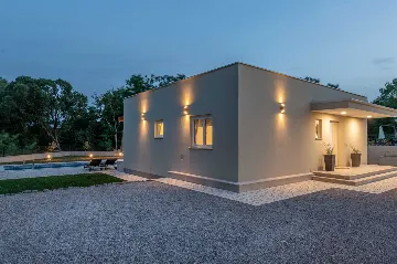 Ground-Floor House with Pool in Labin