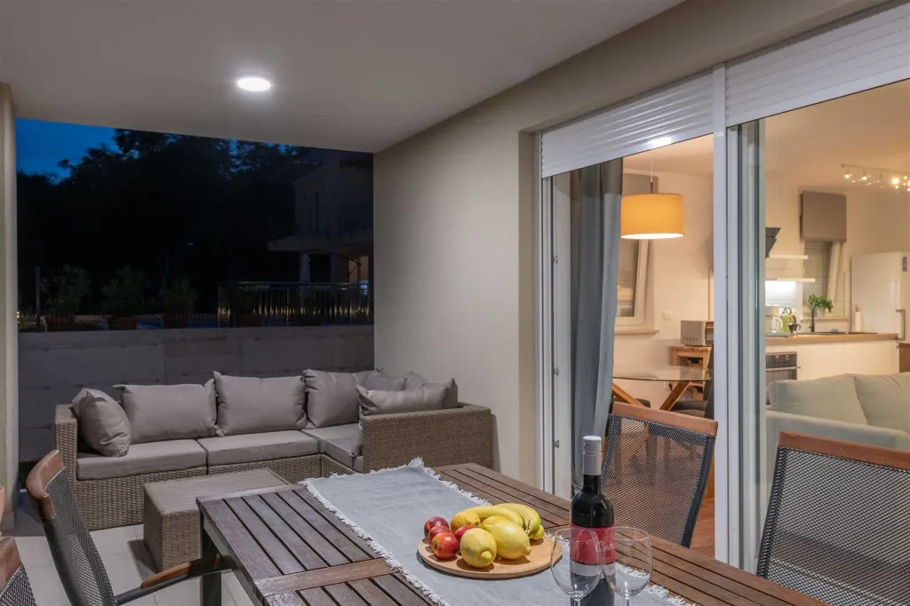 Ground-Floor House with Pool in Labin
