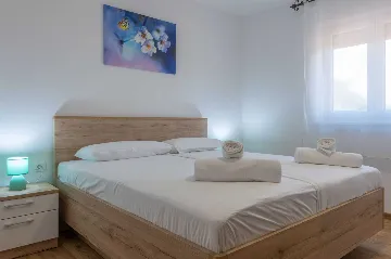 3-Bedroom House with Pool in Nedešćina