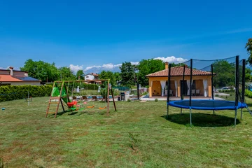 3-Bedroom House with Pool in Nedešćina
