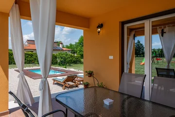 3-Bedroom House with Pool in Nedešćina