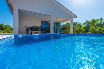 3-Bedroom House with Pool in Labin